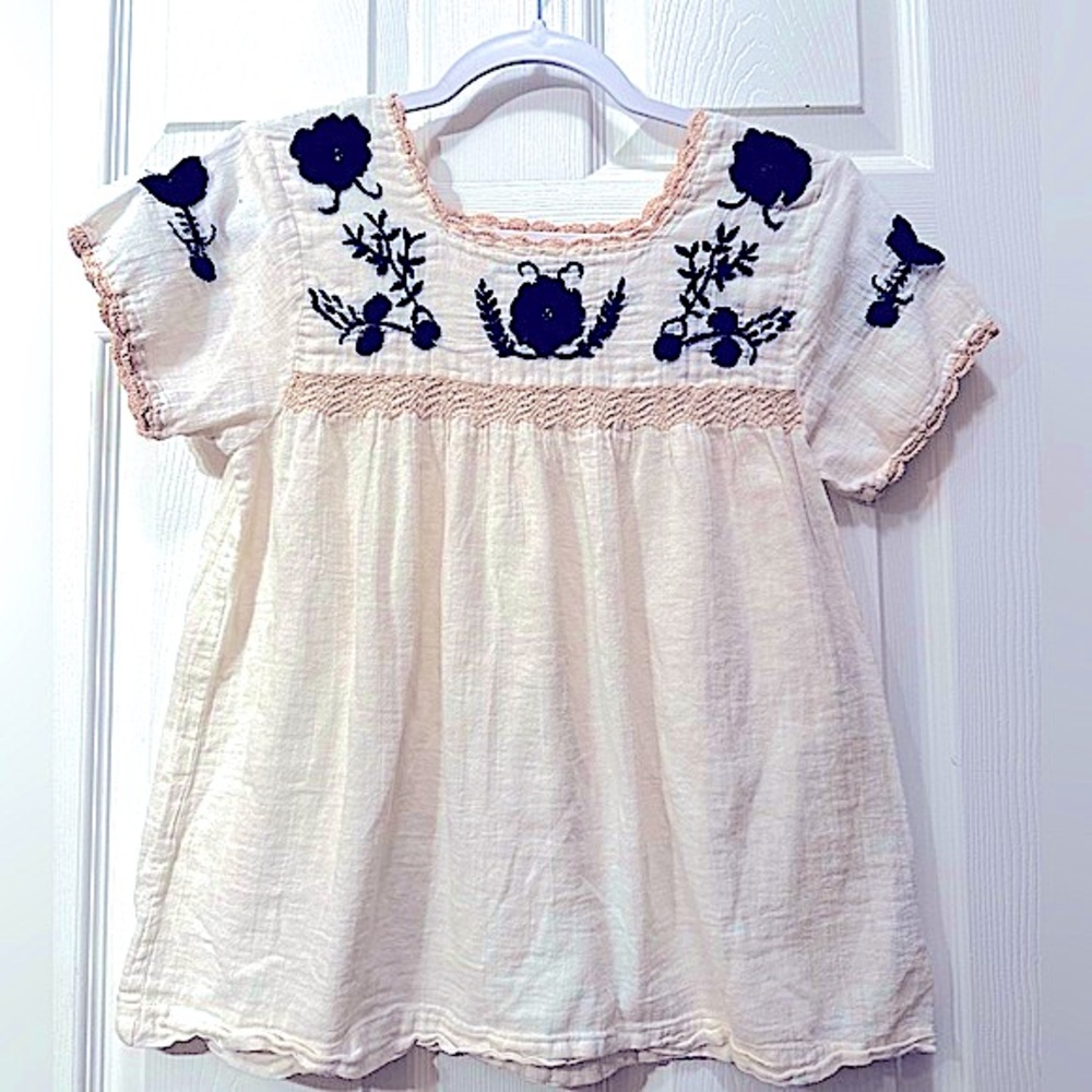 47 THML Embroidered Floral Blouse XS